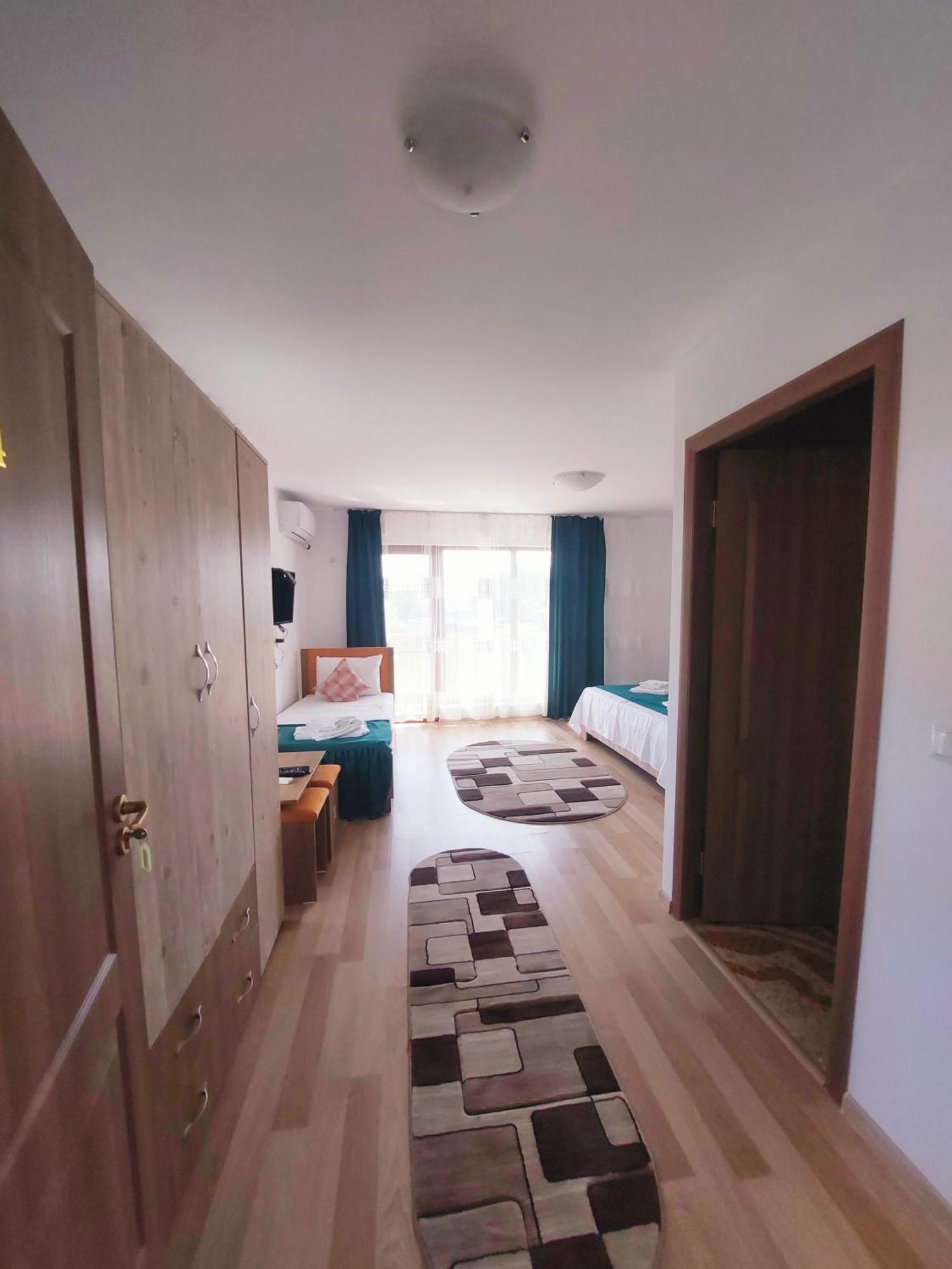 Pensiunea Paradiso Sarinasuf Exteriér fotografie