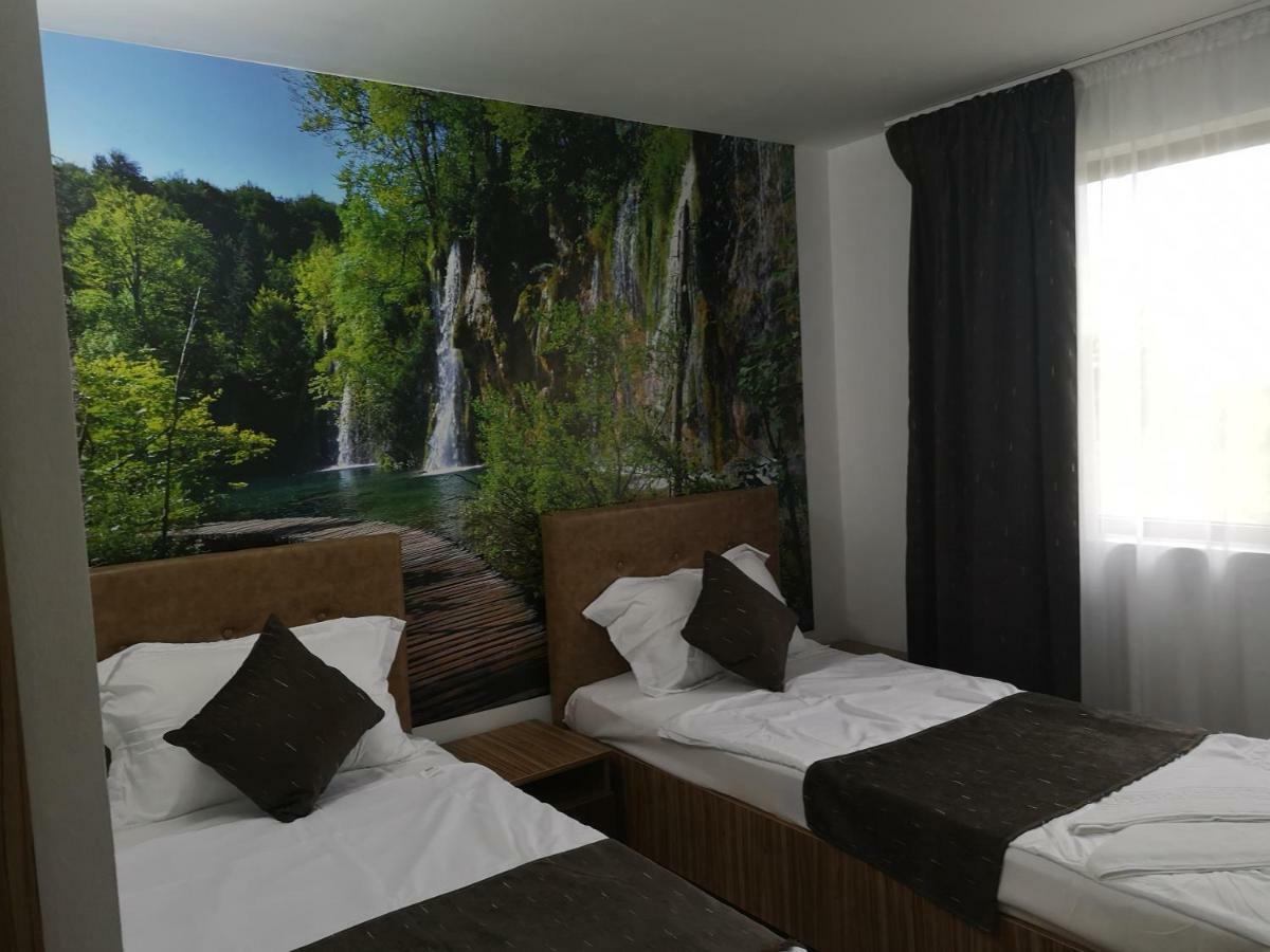 Pensiunea Paradiso Sarinasuf Exteriér fotografie
